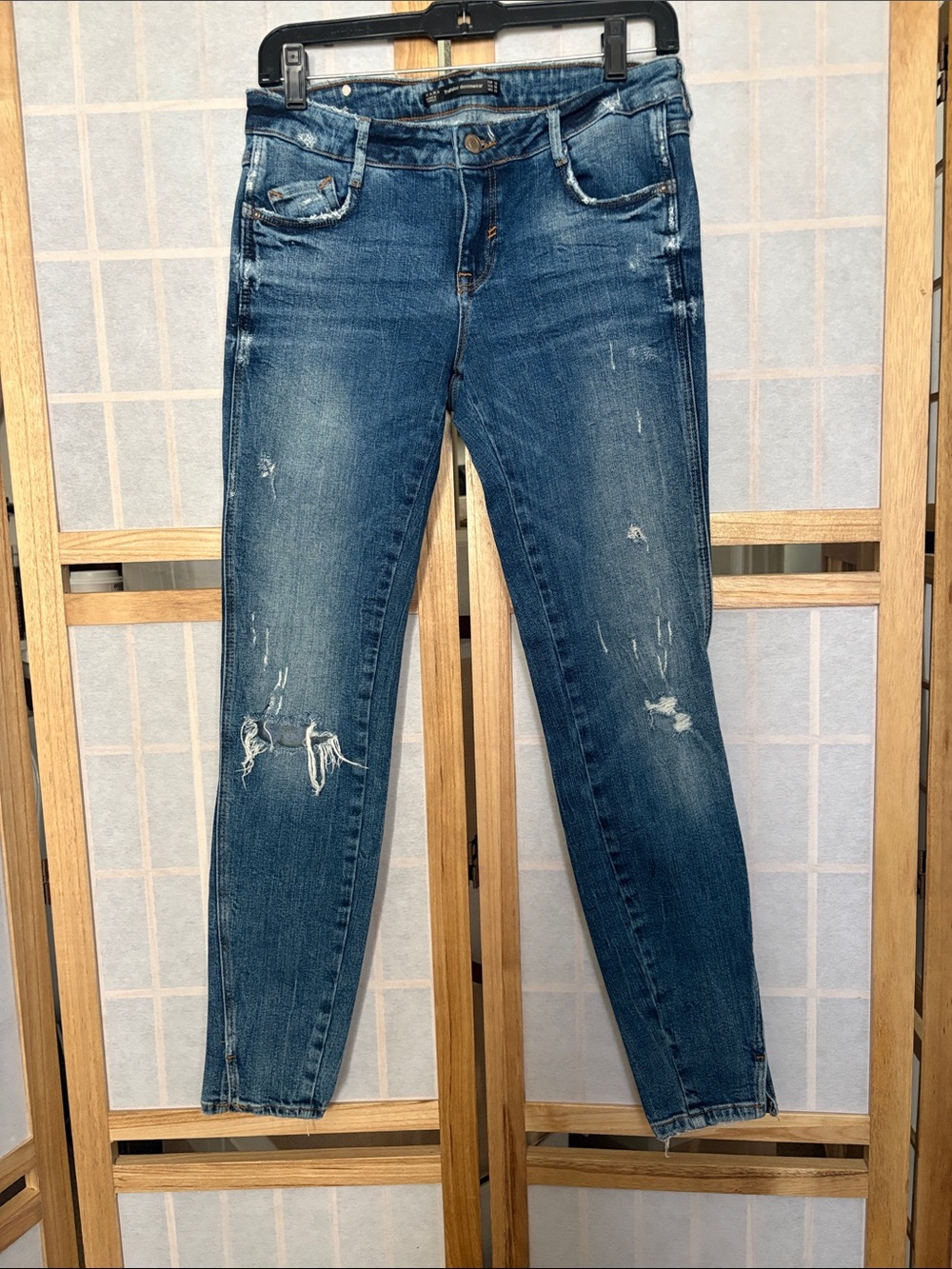 Zara Women's Distressed Dark Blue Skinny Jeans Size 6